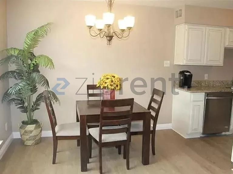 334 W Harwood Rd #A — Photo 12