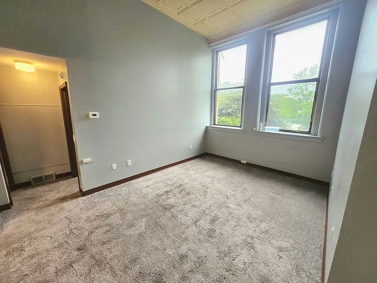 681 Brown St — Photo 11