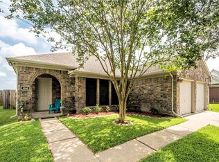 1506 Hunter Green Ln, Fresno, TX 77545