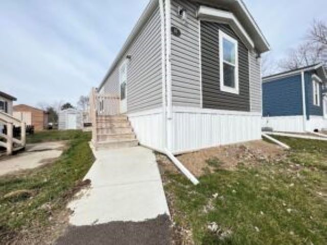 1st image of 875 W Grand River Ave #46