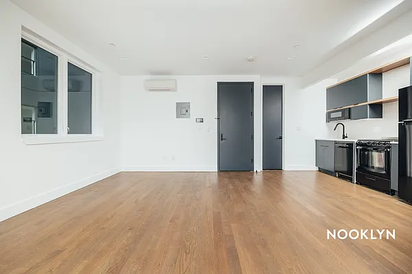 Rented by Nooklyn NYC LLC | media 43