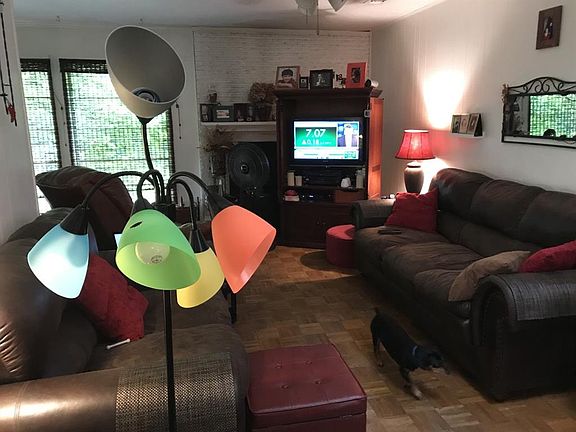 5th image of 1224 Farnham Ct E