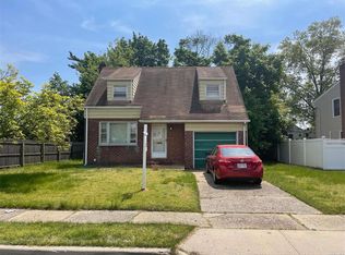 129 Cedarlawn Blvd, Valley Stream, NY 11580