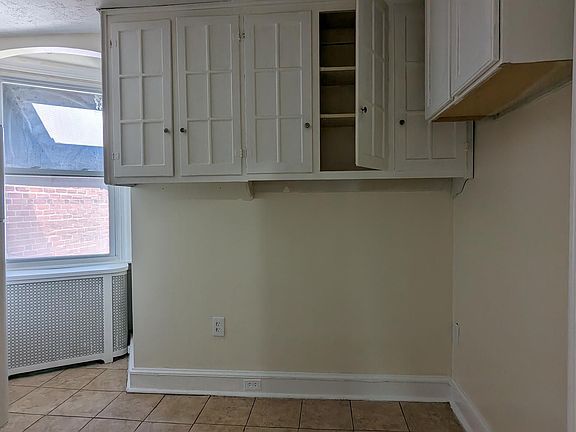 5th image of 1913 72nd Ave Floor 2