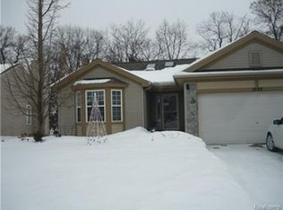 1692 Chelsea Cir, Howell, MI 48843