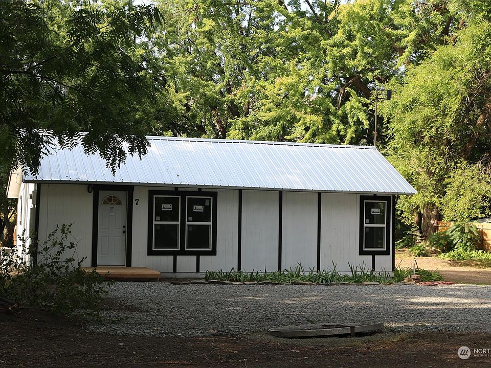 1st image of 7 Hoot Owl Ln