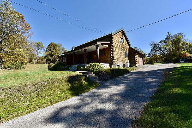 4th image of 229 Murray Hill Road