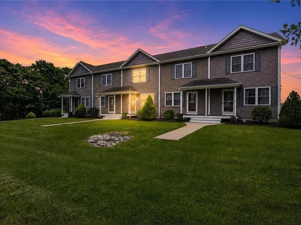 100 Woodlawn Ave #3, North Providence, RI 02911