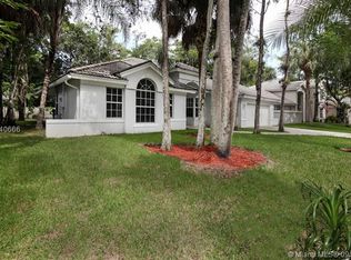4926 NW 67th Ave, Lauderhill, FL 33319