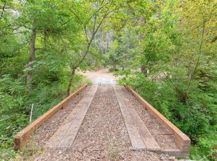 1215 E Jones Creek Rd, Grants Pass, OR 97526