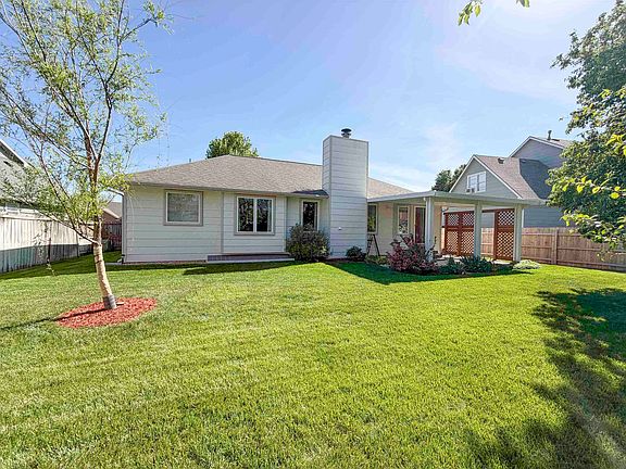 3rd image of 4429 N Westlake Ct
