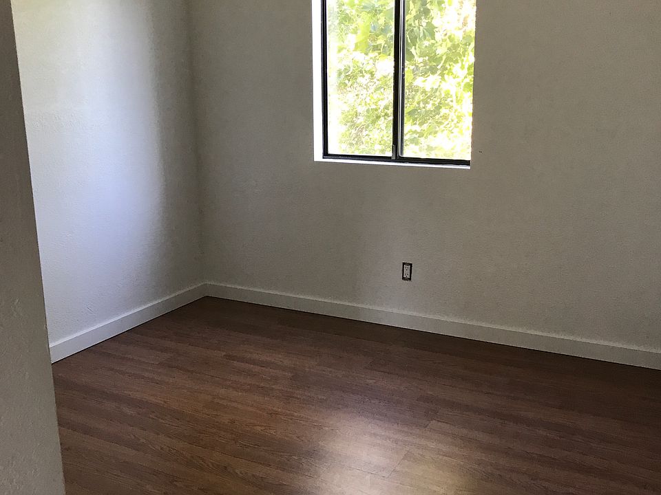 2nd image of 714 Curtola Pkwy APT C
