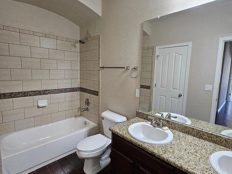2217 Furtherpoint Pl — Photo 17