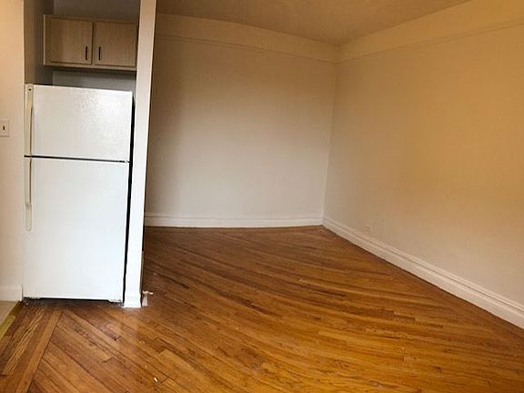 3rd image of 43-33 46th St APT B6