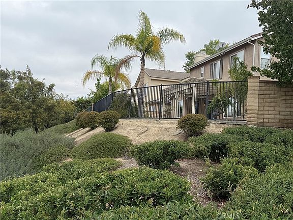 3rd image of 28007 Alta Vista Ave