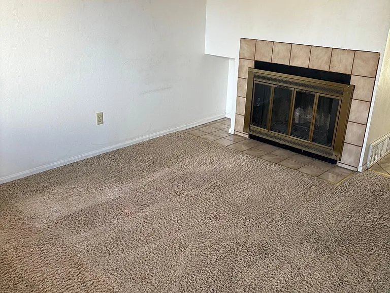 5323 Solar Ridge Dr — Photo 2