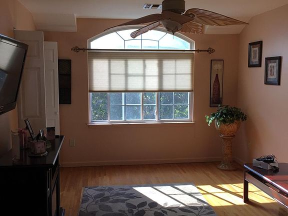 2nd image of 79 Waterbury Ave #2