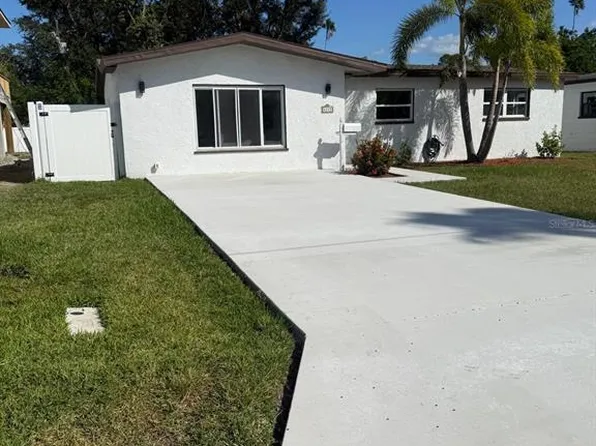 4119 Harrisburg St NE, Saint Petersburg, FL 33703