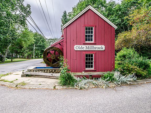 2nd image of 7 Reef Lane #7