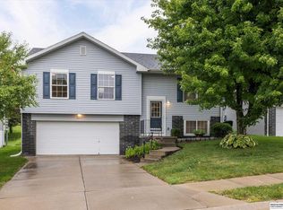 6607 N 79th St, Omaha, NE 68122