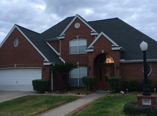1040 Charlotte Ln, Bridge City, TX 77611