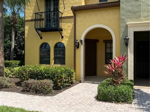 9027 Alturas LN #33-5, NAPLES, FL 34113