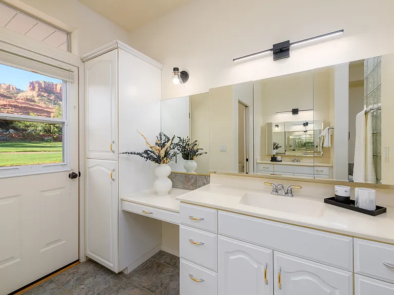 230 Red Rock Cove Dr — Photo 20