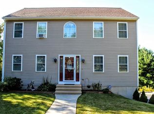 4 Dennison Ln, Southbridge, MA 01550
