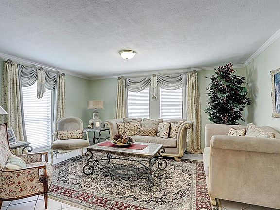 3rd image of 1532 Jacquelyn Dr
