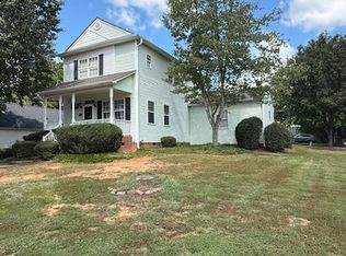 417 Hyannis Dr, Holly Springs, NC 27540