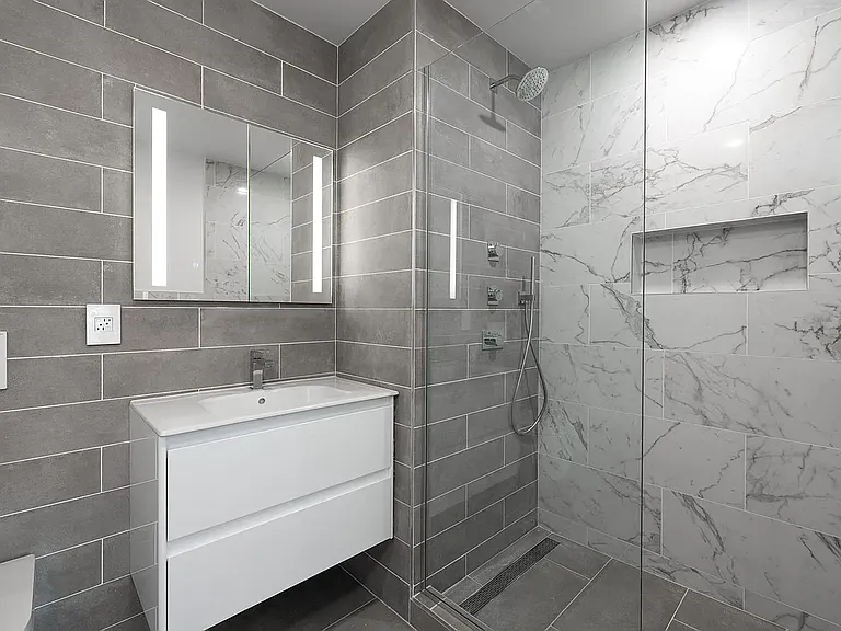 268 E 7th St #Penthouse 6 — Photo 15