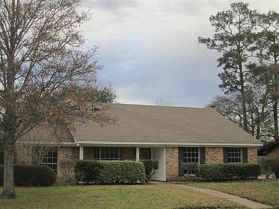 2nd image of 1050 Shakespeare Dr