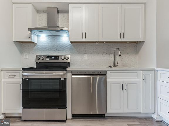 4th image of 3709 S George Mason Dr APT 802
