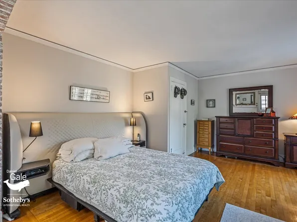 23 Whitson Street image 17 of 40