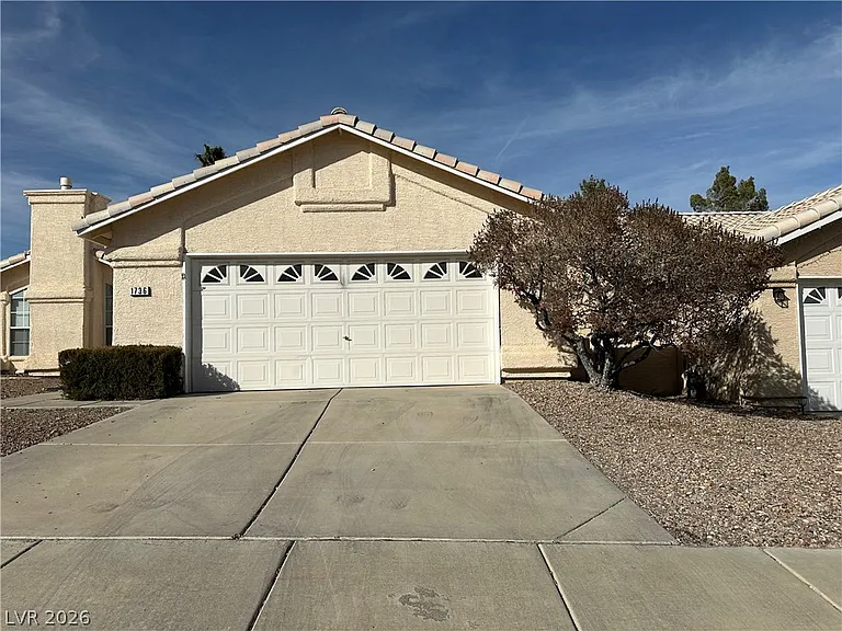 1736 Summerwood Cir — Photo 1