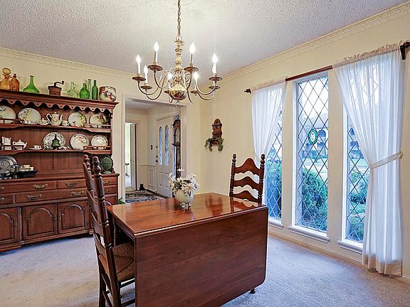 4th image of 1506 Corral Dr
