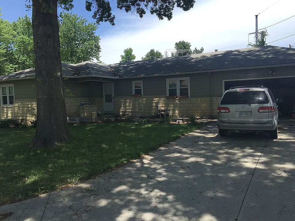 1st image of 2029 Lawrence Ave