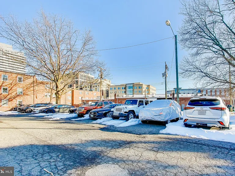 1726 N Quinn St #208 — Photo 26