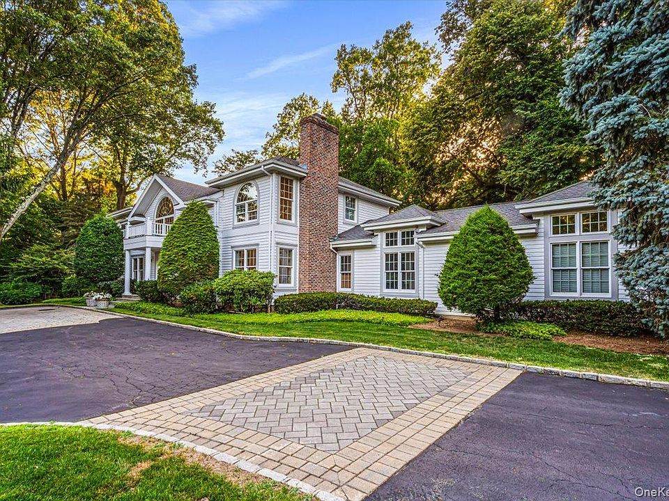 1st image of 11 Wenwood Drive