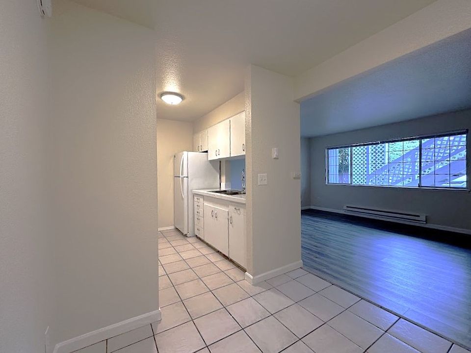1st image of 15308 Washington Ave SW APT 5