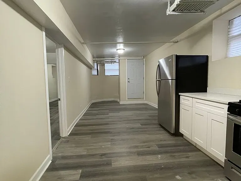 1210 W Lexington St — Photo 2