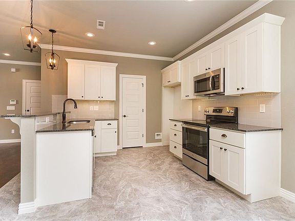3rd image of 1508 Park St