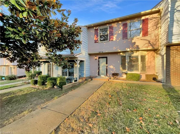 317 W Montcastle Dr #E, Greensboro, NC 27406