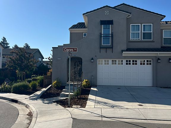 2nd image of 550 Cipres Ln