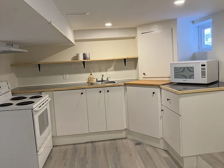 295 Arthur St #4 — Photo 14