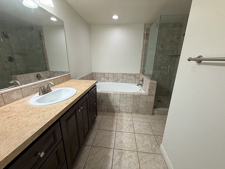 5615 Roundtree Pl — Photo 11
