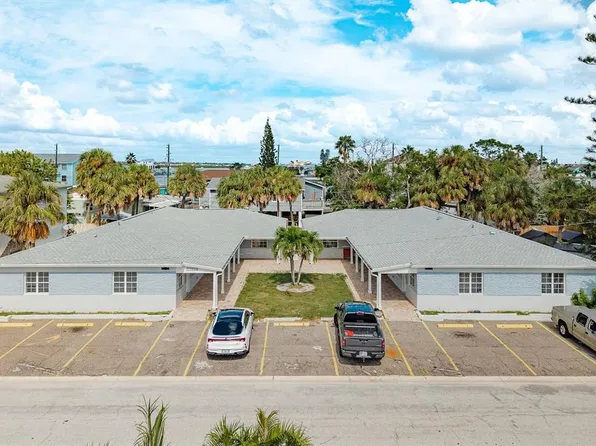 14225 Palm St APT 3, Madeira Beach, FL 33708