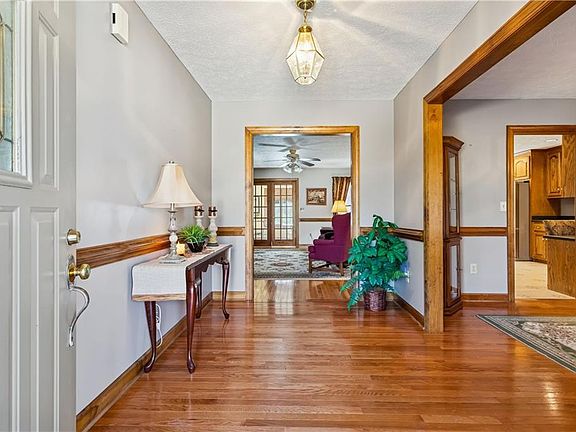 3rd image of 6253 Ark Rd