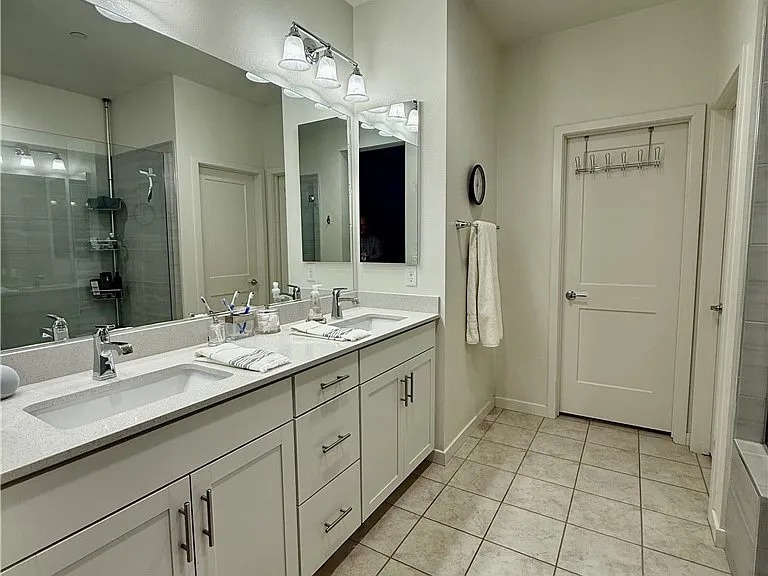 110 Red Brick Dr #5 — Photo 17