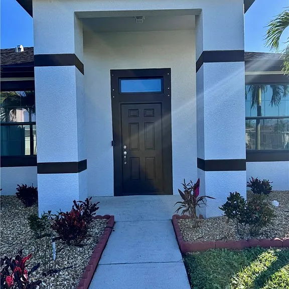 2322 SW 27th St — Photo 3